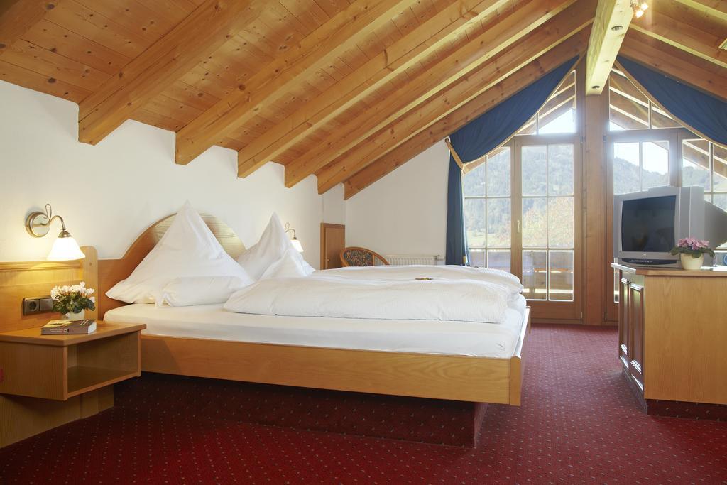 Hotel Garni Oberdorfer Stuben Obermaiselstein Δωμάτιο φωτογραφία